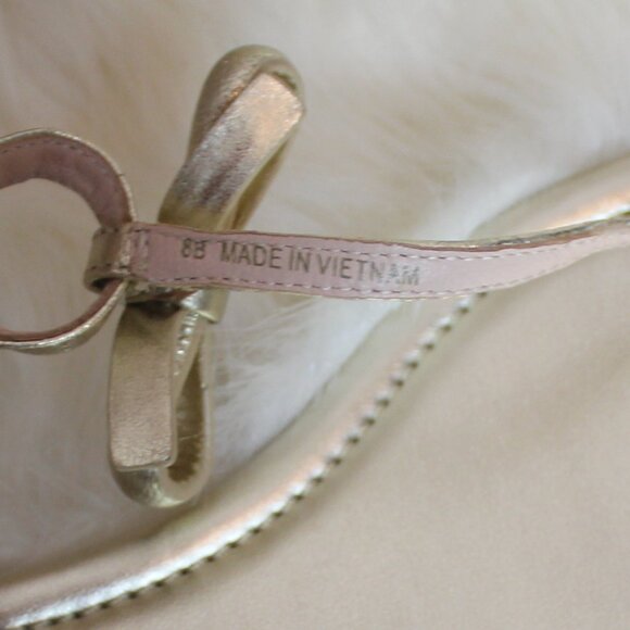 Kate Spade New York  Women's Metallic Gold  Flat Sandals With A Gold Bow size 38 - Picture 6 of 6